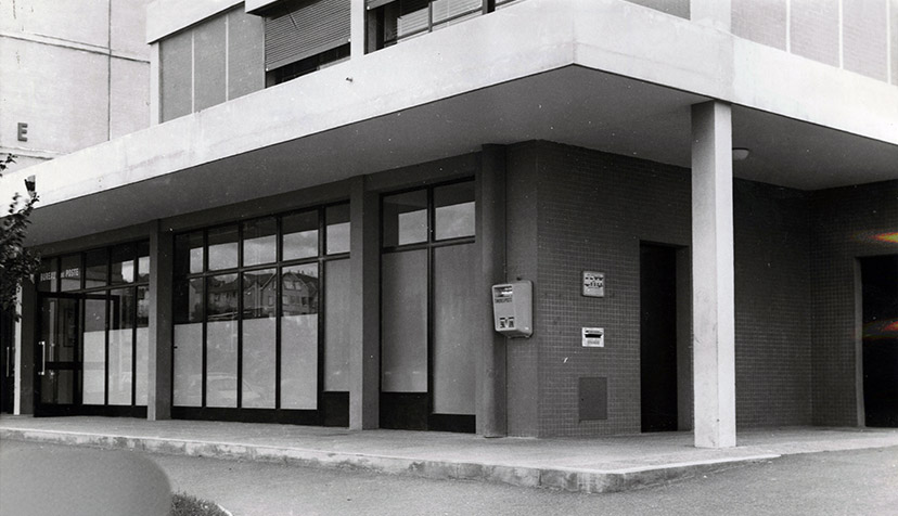 Photo extérieure du bureau de de poste de Montluçon-Fontboullant (Allier) datée de 1967