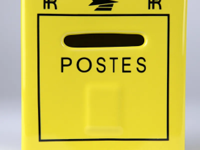 Vue 1 – Tirelire boîte aux lettres La Dejoie