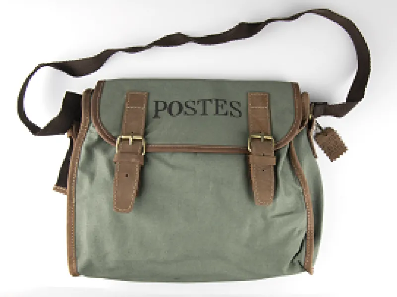 Vue 1 – Besace petit modèle kaki